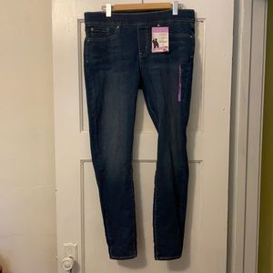 BNWT Signature By Levi Strauss Pull-On Skinny 16L